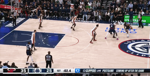 DB电子官网🐿️甚至能给+1？哈登拔起压哨三分！球还没进灯就亮了🚨