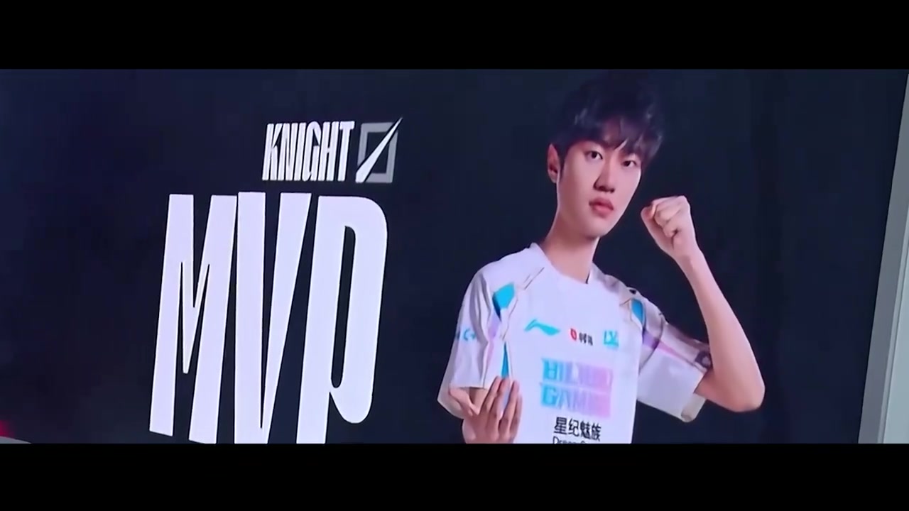 DB视讯百家乐紧跟时事！knight更新个人高光：本手，妙手，还有左手