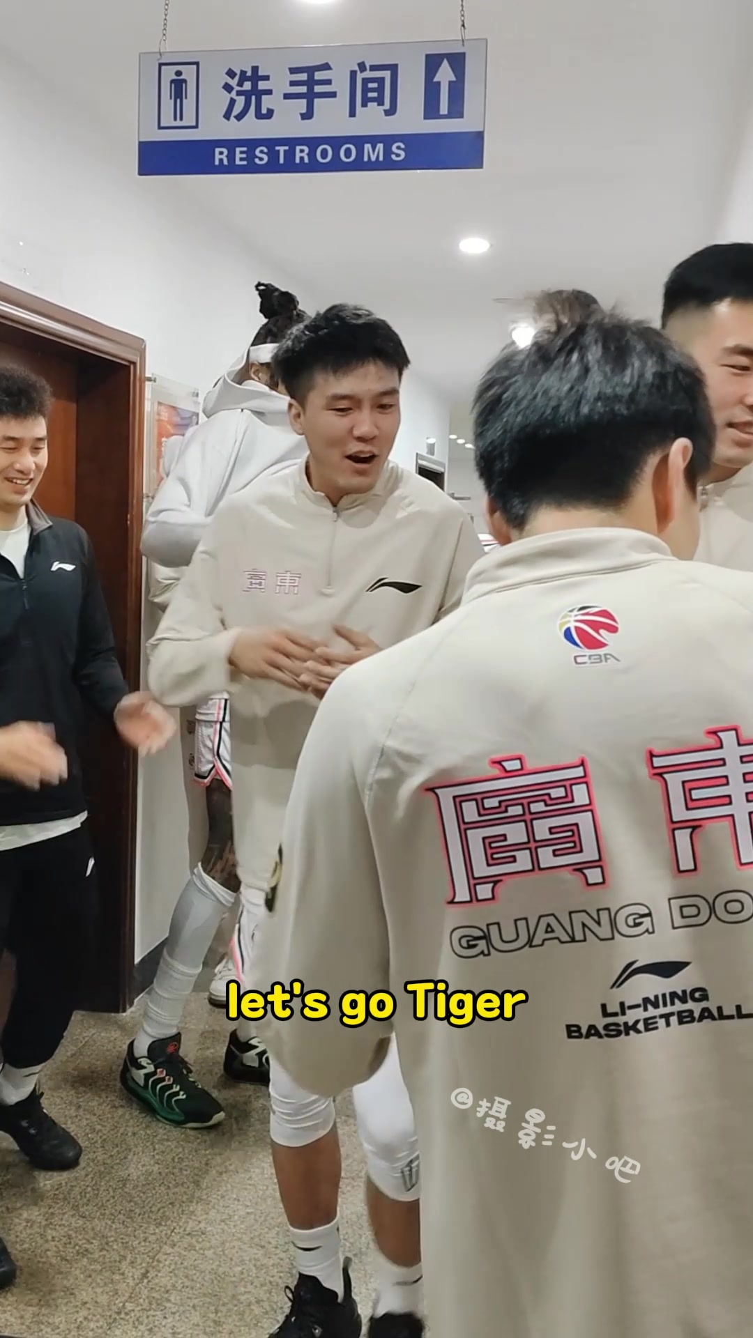 DG视讯官网平台💪广东宏远男篮赛前呐喊口号，总感觉赵睿时期喊的更有气势....