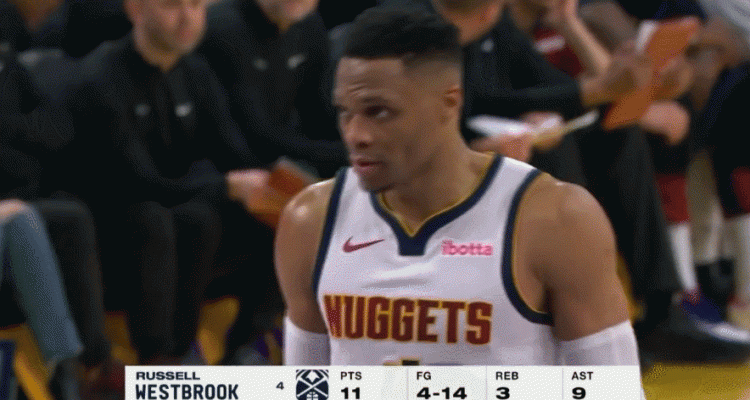 DB官网在线登录入口🥲威少罚球现三不沾 现场爆发出惊天嘘声