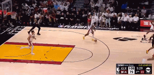 DB官网在线登录入口缴械投降！戴维恩-米切尔主动喊暂停 暂停过后热火换上全替补阵容