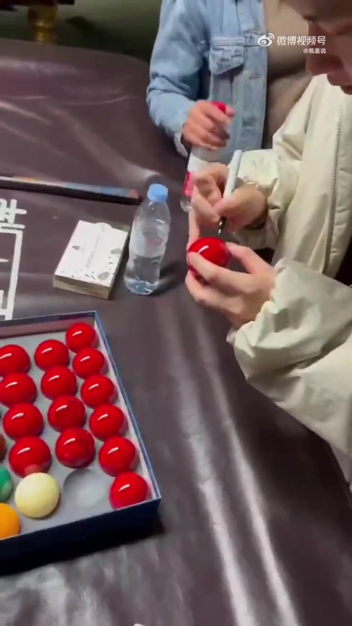 DB视讯官网50万镑怎么花？🤣赵心童调侃：50万已经花掉了，昨晚就花掉了